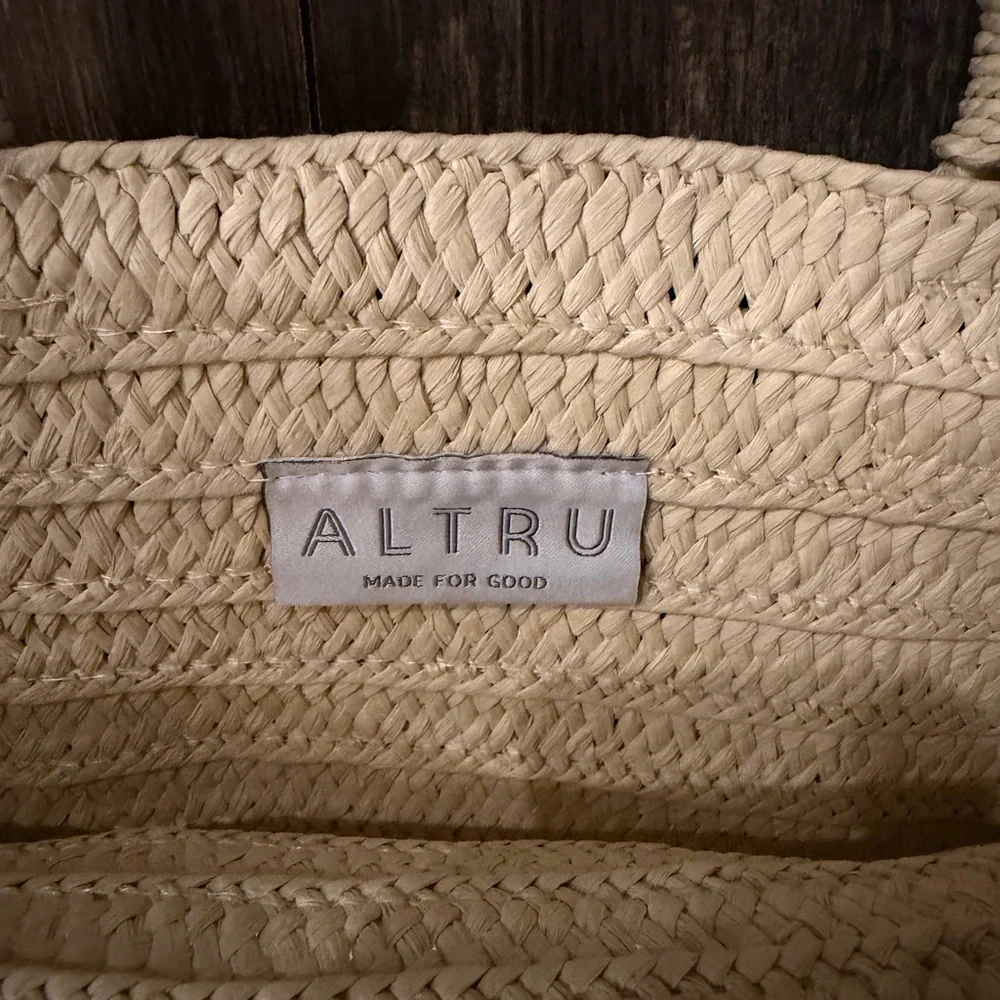 Altru Tan and Cream Tote with Blue Tassel